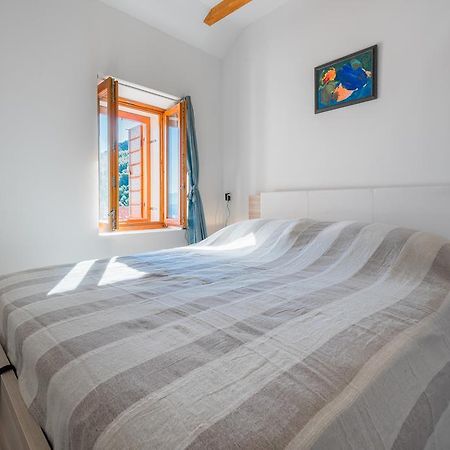 Apartment Pod Kastilom Jelsa  Exterior foto