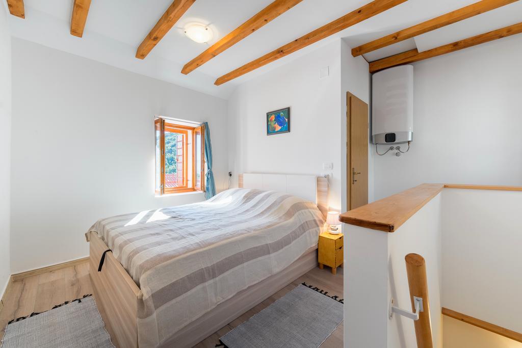 Apartment Pod Kastilom Jelsa  Exterior foto