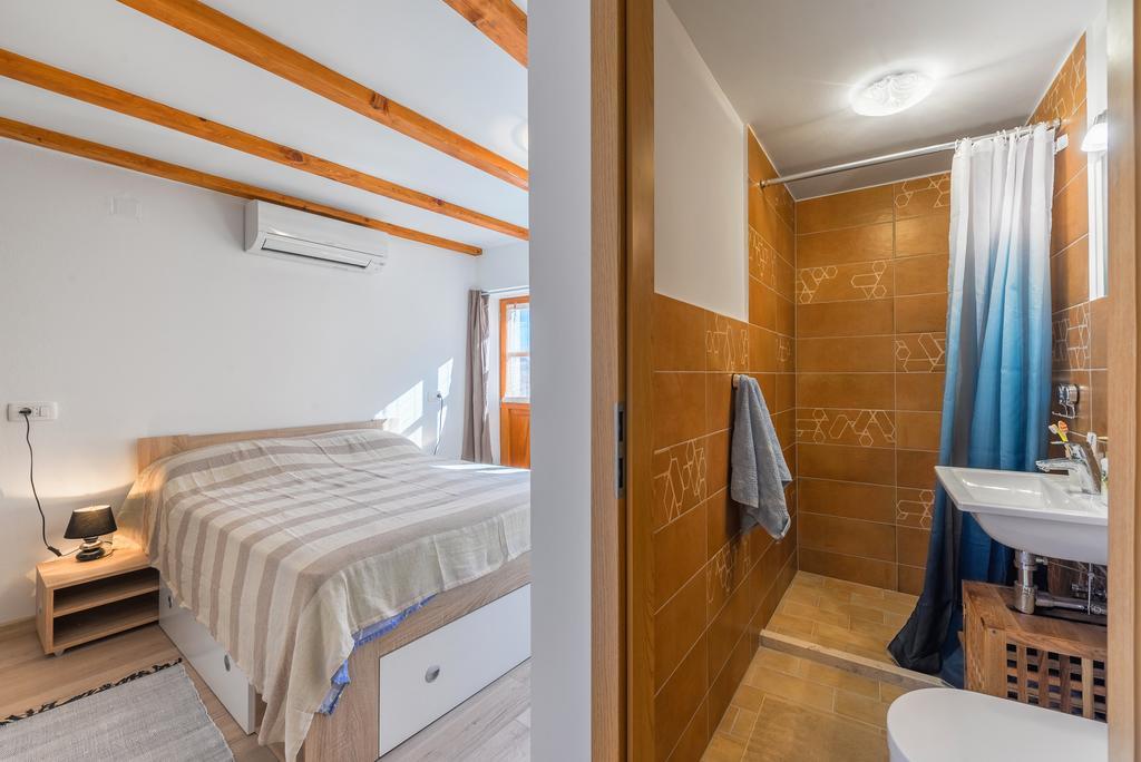 Apartment Pod Kastilom Jelsa  Exterior foto